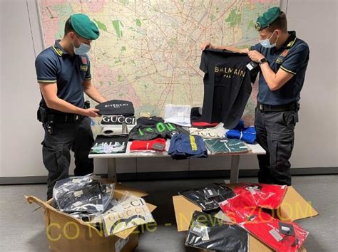 Vende online capi d'alta moda, sequestrati 4 mila falsi nel Milanese